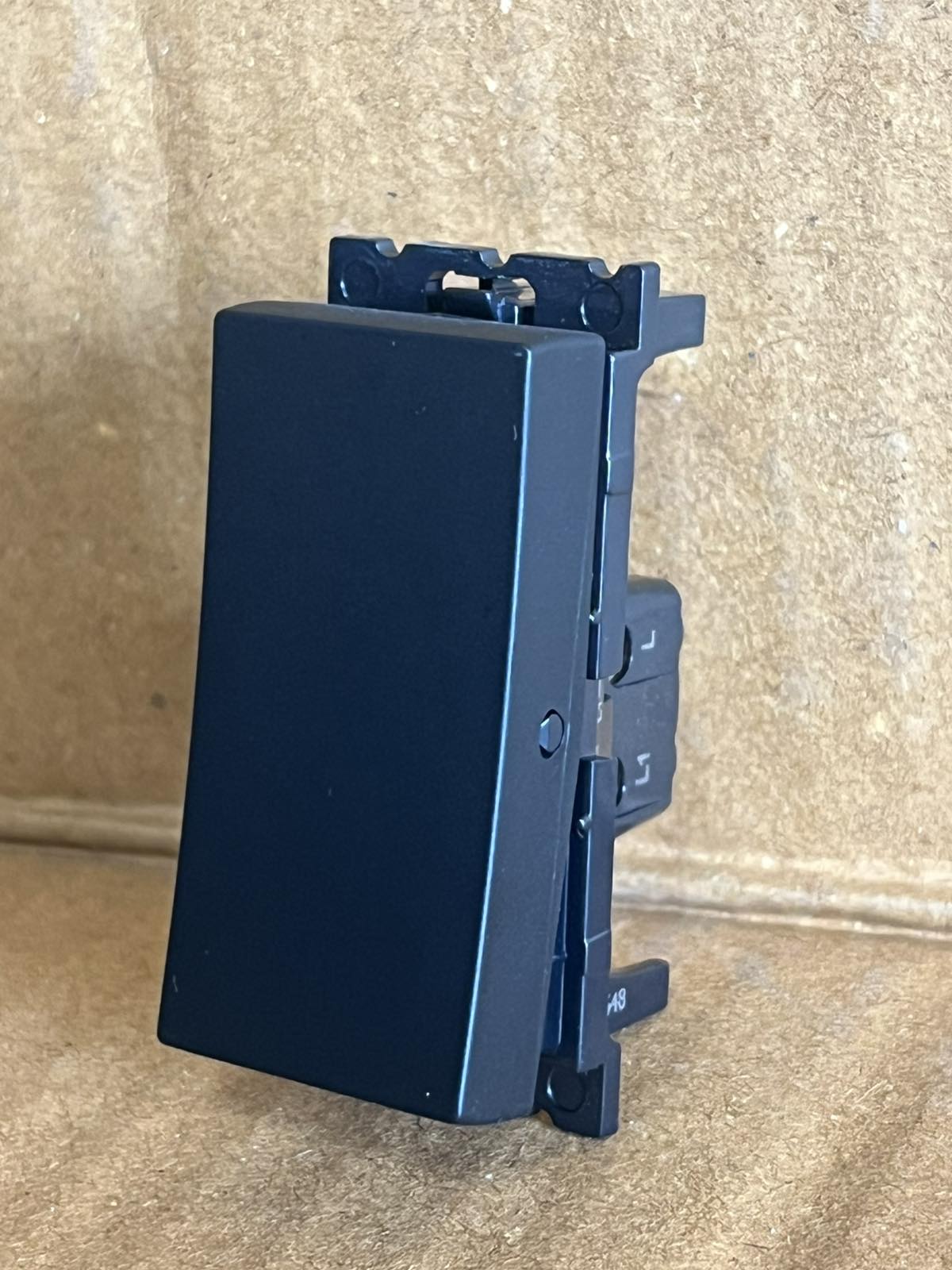 Switch 1M 1Way 16AX Durro Ebony Black